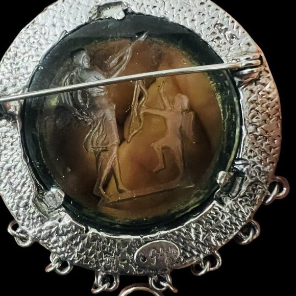 Goldette Intaglio Cameo Cupid & Venus Brooch Art Deco Silver Tone - Picture 5 of 6